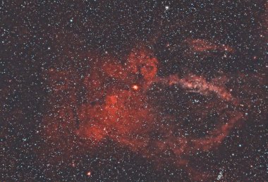 Sh2-157, Yeni Genel Katalog 'da yer alan bir bulutsu. Gece gökyüzü arkaplanı ve yıldız haritaları