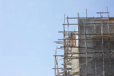 İskele Kıskaçları, İnşaat Alanı İnşaat Kulesi ve Binası, İnşaat Yapıları İçin İskele Desteği