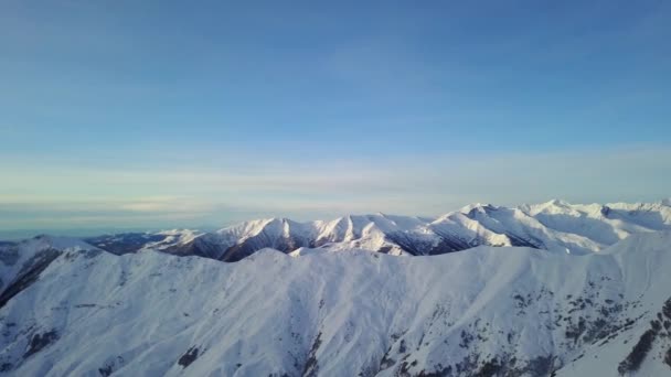 Amplio Panorama Aéreo Cordillera Nevada Pueblo Estación Esquí Amanecer Impresionantes — Vídeos de Stock