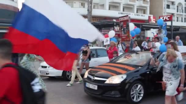 2019 Cyprus Larnaka Immortal Regiment Victory Day Crowd People Marching — Wideo stockowe