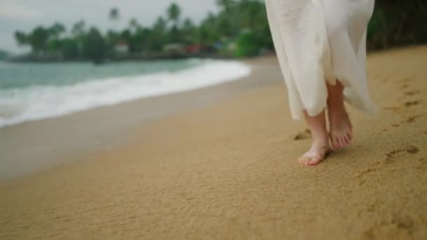 Female Legs Feet Long White Dress Walking Sea Ocean Tide — Stockvideo