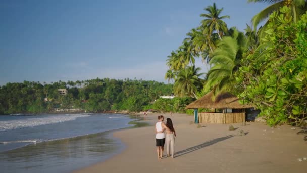 Young Biracial Happy Couple Unfocused Walking Beach Together Enjoying Summer — Vídeo de Stock