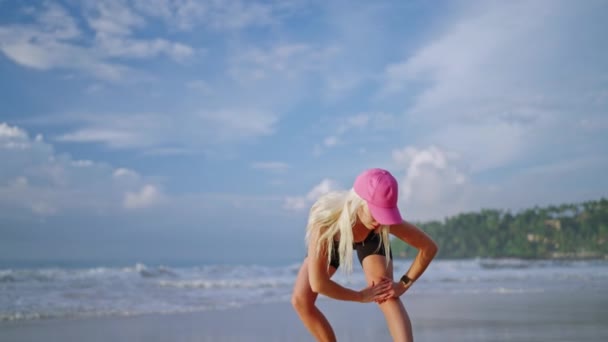 Young Blonde Woman Exercesing Sea Sunrise Caucasian Female Stretching Beach — 图库视频影像