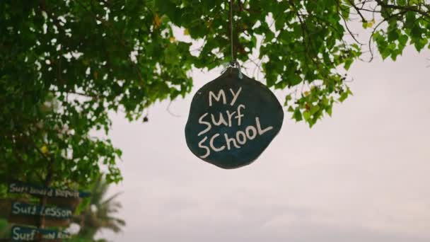 Surf School Wooden Sign Beach Black Handmade Sign Sea Crafted — ストック動画