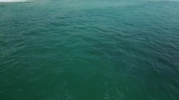 Текстура Водной Поверхности Морского Отражения Солнечных Лучей Солнце Светит Голубую — стоковое видео