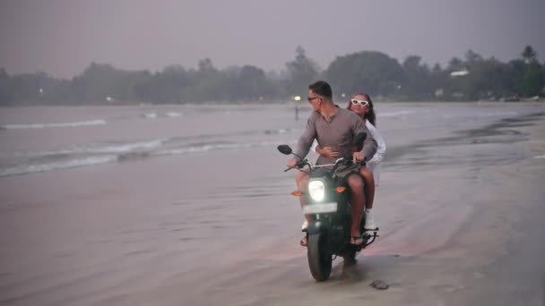 Travelling Couple Rides Motorbike Sea Beach Tropical Island Sunset Man — Stock Video