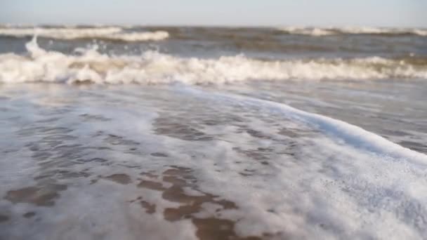 Cinematic White Foamy Waves Crashing Sandy Shore Amazing Seascape Water — Stock Video