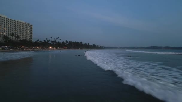 Surfing Lessons Sports Tourism Tropical Resort Aerial Night Footage Novice — Stock Video