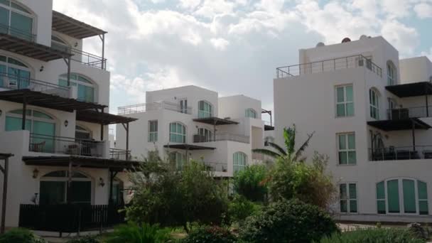 Vila Mewah Tepi Pantai Untuk Dijual Arsitektur Modern Laut Melihat — Stok Video