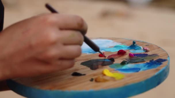 Creative Painter Mixes Acrylics Seaside Ocean Landscape Art Close Artist — Stock Video
