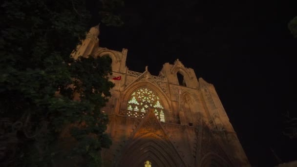 2021 Famagusta Kuzey Kıbrıs Geceleri Famagusta Daki Nicholas Katedrali Aydınlanmış — Stok video