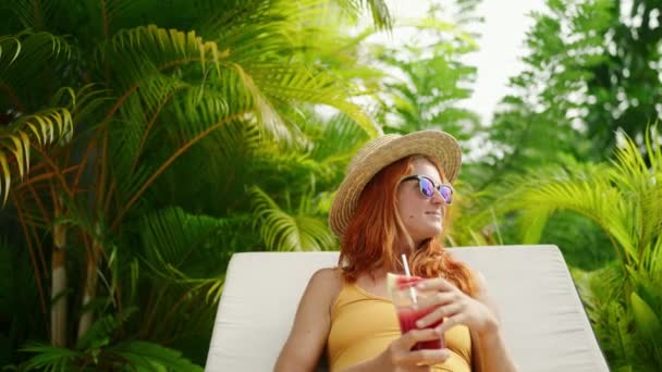 Lazer Paraíso Tropical Gosta Vibrações Verão Vida Resort Luxo Mulher — Vídeo de Stock