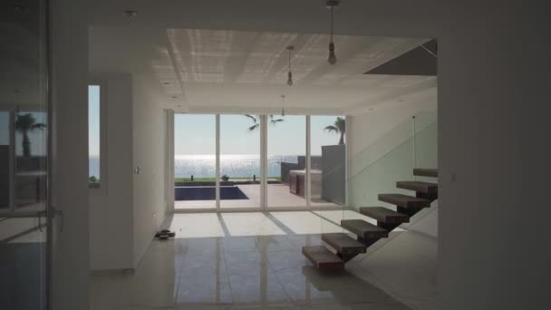 Villa Lujo Frente Mar Interior Diseño Moderno Escalera Madera Flotante — Vídeos de Stock