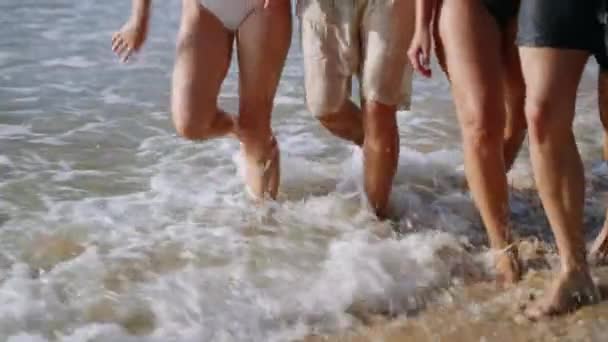 Happy Group Barefoot Men Women Swimwear Tropical Trip Come Out — Stock Video