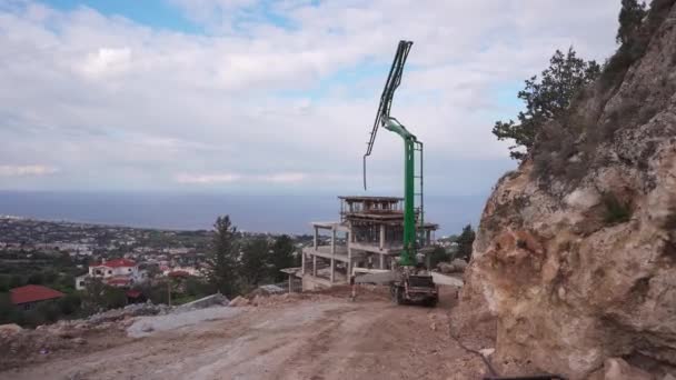Pracovníci Budují Luxusní Bydlení Výhled Moře Probíhající Rozvojový Projekt Stavební — Stock video