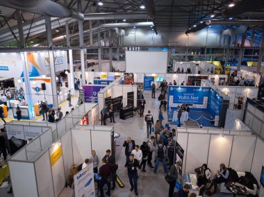 Moskova, Rusya - 15-16 Kasım 2017. Blockchain ve Bitcoin Konferansı. Sokolniki Merkezi Fuarı.