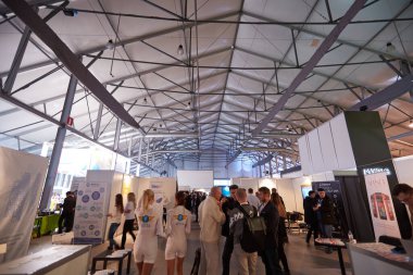 Moskova, Rusya - 15-16 Kasım 2017. Blockchain ve Bitcoin Konferansı. Sokolniki Merkezi Fuarı.