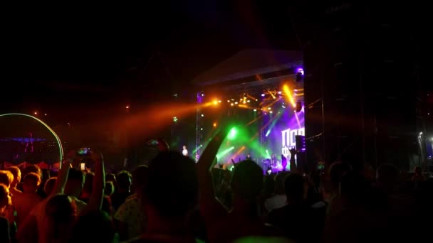 2021 Mariupol City Festival Ukrajina Fanoušci Užívají Koncert Atmosféru Nočního — Stock video