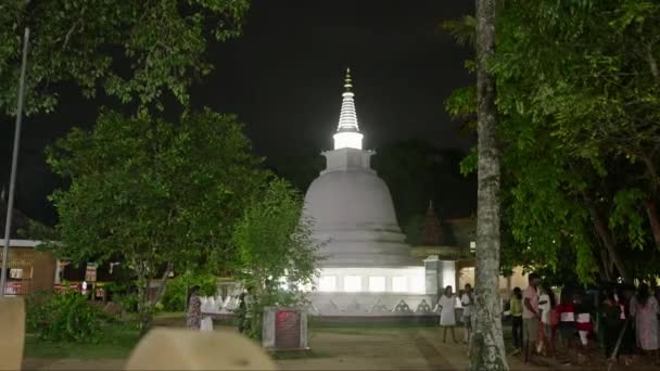 2023 Mirissa Sri Lanka Tal Aramba Sri Mahendrarama Tapınağı Gece — Stok video