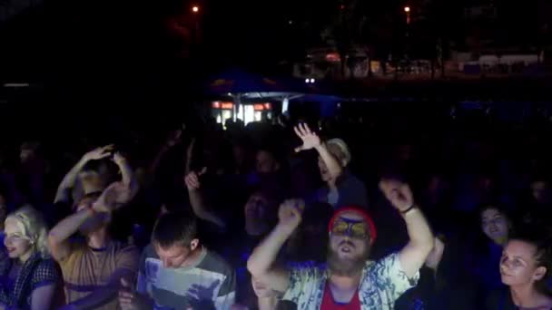 2021 Mariupol City Festival Ουκρανία Πλήθος Χορεύει Στο Φεστιβάλ Νυχτερινής — Αρχείο Βίντεο