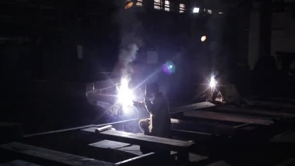 Industrial Welder Protective Mask Factory Floor Welding Metal Construction Site — Stock Video