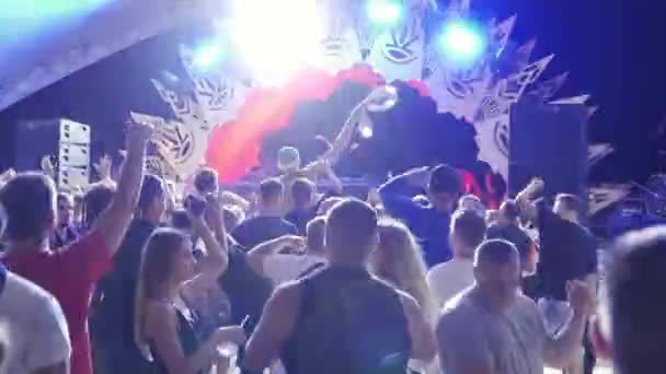 2021 Festival Kota Mariupol Ukraina Kerumunan Yang Bersemangat Menikmati Pertunjukan — Stok Video