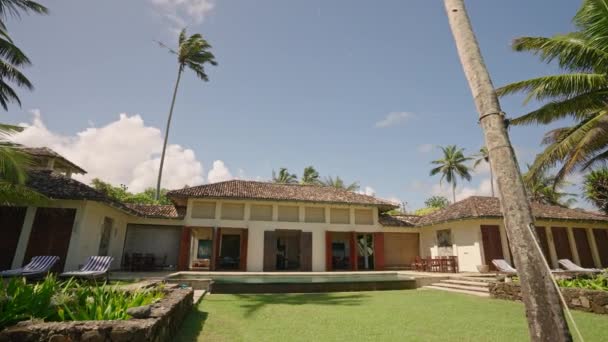 Gigante Villa Retro Turística Lujo Alquiler Durante Las Vacaciones Verano — Vídeos de Stock