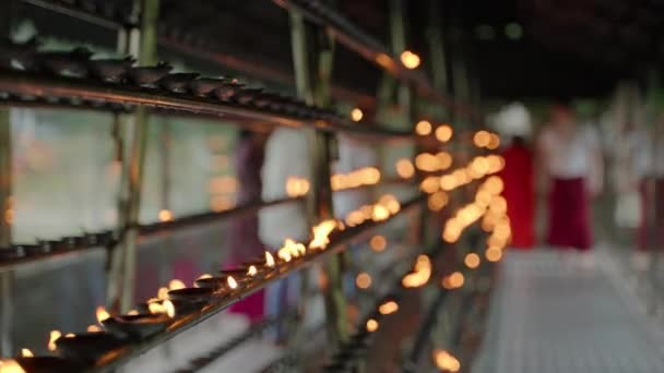 Bulanık Figürler Yumuşak Hareket Eder Inanç Sükunet Alanı Budist Tapınağında — Stok video