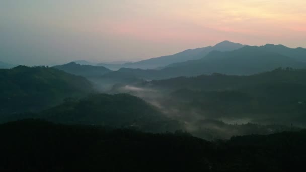 Calm Tranquil Scene Nature Lovers Dawn Breaks Ella Mountains Sri – stockvideo