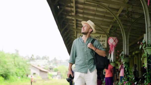 Man Hat Walks Platform Records Train Trip Asian Travel Blogger — Stok video