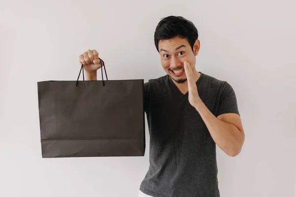 Funny Hombre Asiático Cara Que Comprar Buen Producto Bolsa Aislado — Foto de Stock