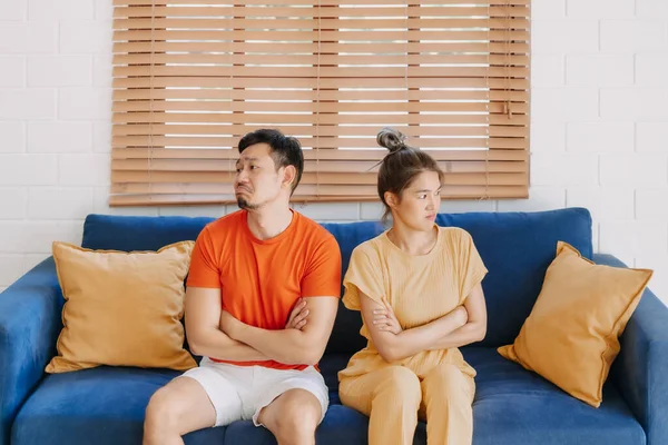 Asian Couple Lover Having Argument Sitting Sofa House — Stock Photo, Image