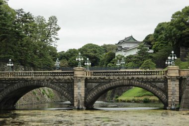 Japon İmparatorluk Sarayı ve Tokyo, Japonya 'daki Ishibashi Köprüsü. Yüksek kalite fotoğraf