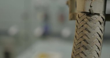 Acil durum dizel jeneratörünün ilk başlama düğmesi