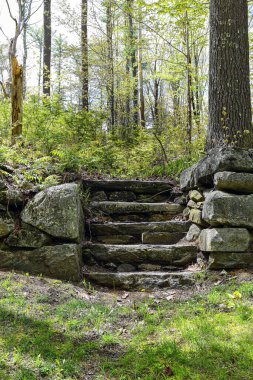 Massachusetts 'teki Quabbin deposuna giden merdivenler.