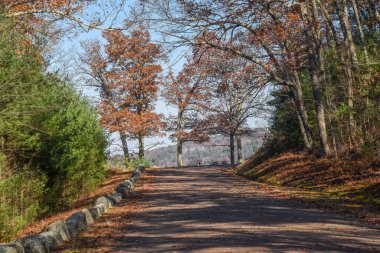 Quabbin Rezervuarı 'nda, Massachusetts Malzemeleri' nde