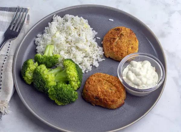  Yengeç kekleri, pirinçli, otlu, soğanlı ve brokolili.