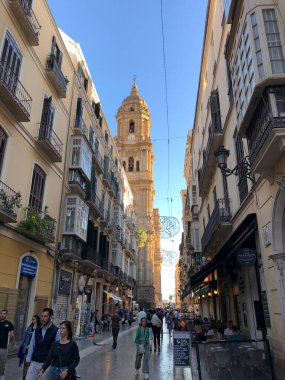 Malaga, İspanya - 28 Ekim 2023: Malaga Katedrali, Güney İspanya 'nın Endülüs kentindeki Malaga şehrinde bir Roma Katolik kilisesi.