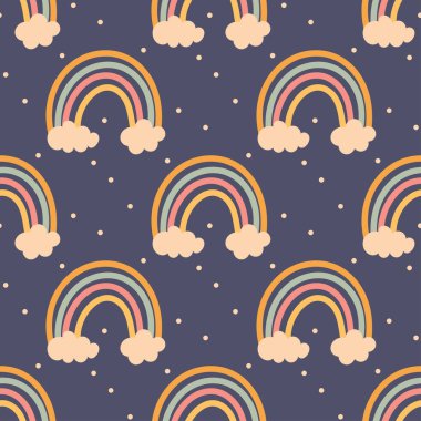 Koyu donanma arka planında yumuşak bulutları olan hoş bir gökkuşağı deseni. Çocuk tasarımları, pijama ve hediye paketi için harika..