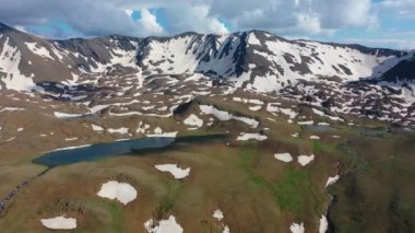 Yedigoller Kesis Dağı Erzincan Türkiye 'nin manzaralı manzarası