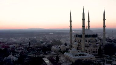 Edirne 'de Selimiye Camii dış görünüşü. Edirne Osmanlı İmparatorluğu 'nun başkentiydi..
