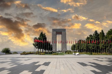 Çanakkale, Türkiye, 26 Eylül 2021: Birinci Dünya Savaşı sırasında Çanakkale ve deniz muharebelerinin yapıldığı yarımada. Şehitler Anıtı ve Anzak Koyu.