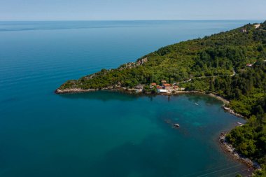 Gideros körfezi manzaralı, Cide, Kastamonu, Türkiye, ayrıca Genoese tarihli Karadeniz 'in en güzel doğal körfezi.