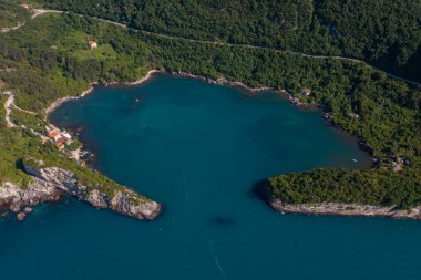 Gideros körfezi manzaralı, Cide, Kastamonu, Türkiye, ayrıca Genoese tarihli Karadeniz 'in en güzel doğal körfezi.