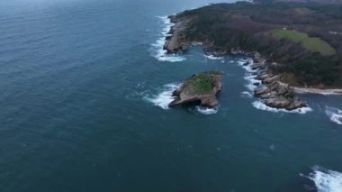 Sardala Körfezi, Kocaeli 'nin Kandra ilçesinde yer alıyor..