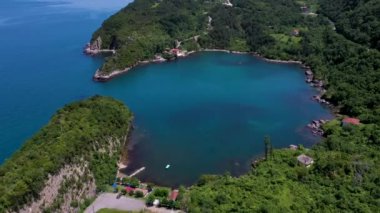 Gideros körfezi manzaralı, Cide, Kastamonu, Türkiye, ayrıca Genoese tarihli Karadeniz 'in en güzel doğal körfezi.