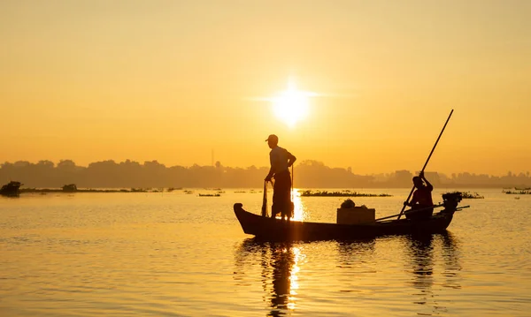 Мандалай Мьянма Ноября 2016 Рыбаки Ловят Рыбу Озере Инле — стоковое фото