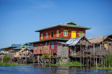Mandalay, Myanmar, 22 Kasım 2016: Inle Gölü ve yüzen evler, Myanmar, Burma