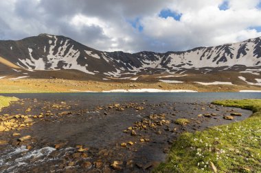 Yedigoller Kesis Dağı Erzincan Türkiye 'nin manzaralı manzarası