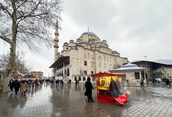 Stanbul Turkey January 2023 Eminonu Yeni Cami New Mosque Islamic — Stock Photo, Image